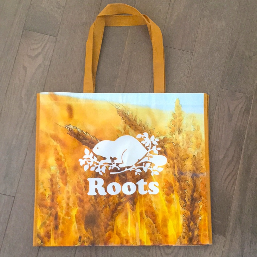 ROOTS Gift Bag Large 16x14x5-3/4”